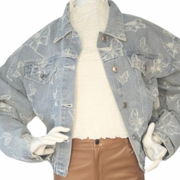 NWOT POL Stay Focused Butterfly Embroidered Denim Jacket Large Boho - Picture 5 of 9